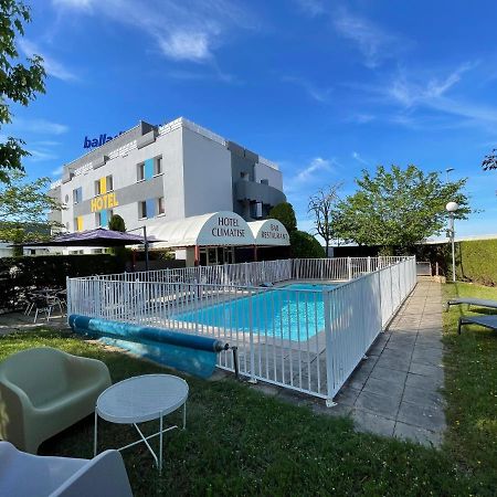 Hotel Restaurant Kyriad Direct Dijon Nord - Zenith - Toison D'Or Εξωτερικό φωτογραφία