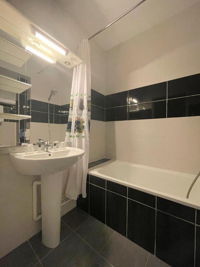 Hotel Restaurant Kyriad Direct Dijon Nord - Zenith - Toison D'Or Εξωτερικό φωτογραφία