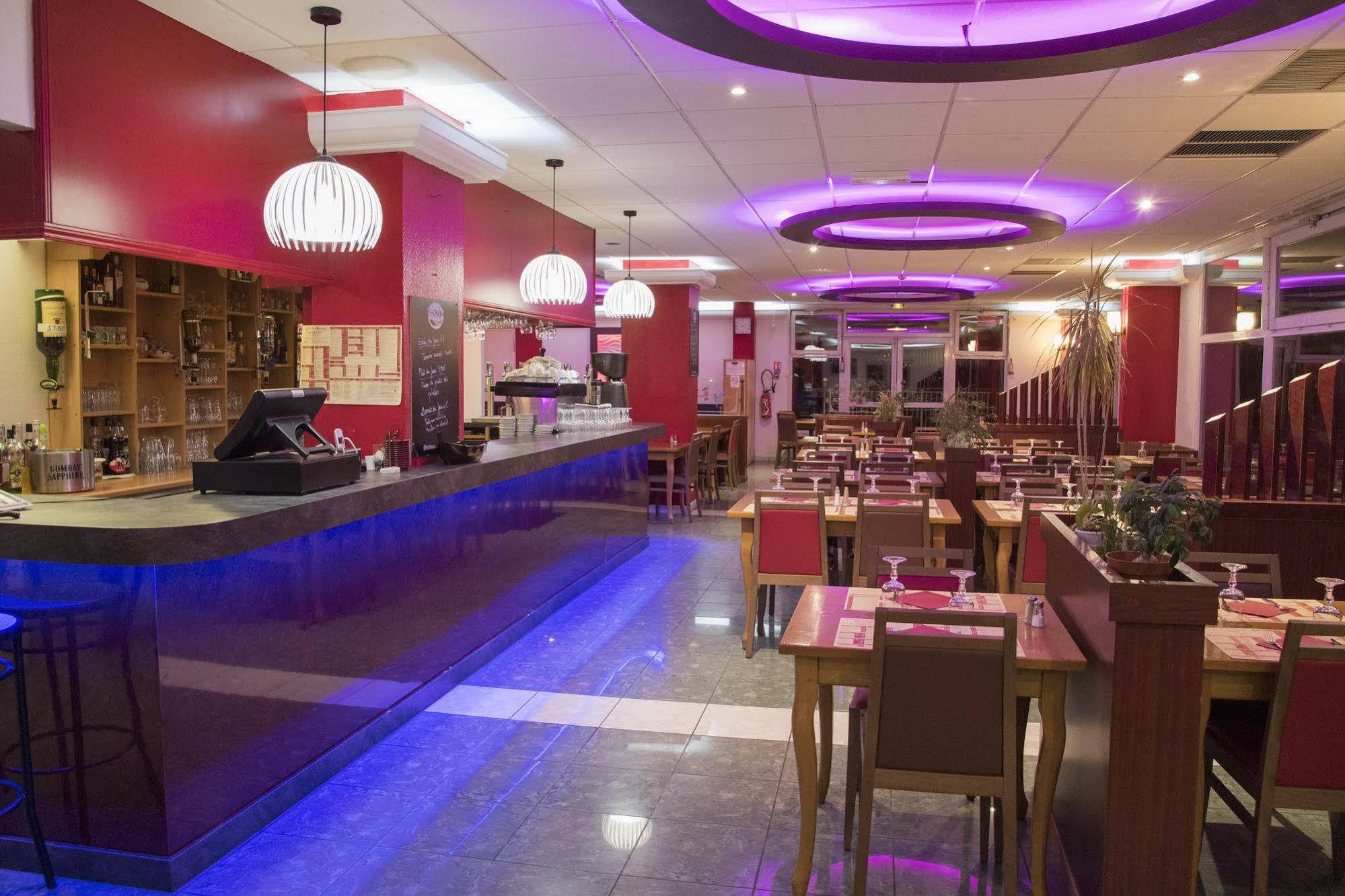 Hotel Restaurant Kyriad Direct Dijon Nord - Zenith - Toison D'Or Εξωτερικό φωτογραφία