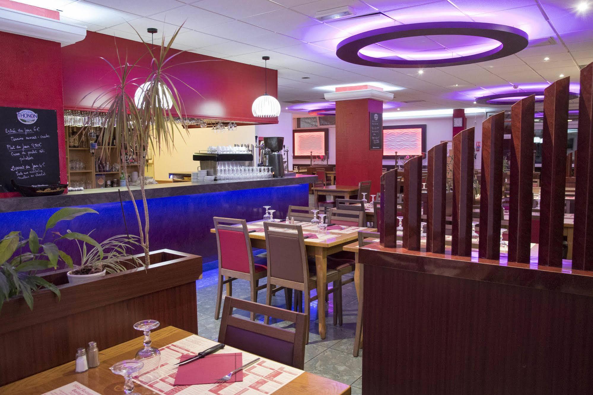 Hotel Restaurant Kyriad Direct Dijon Nord - Zenith - Toison D'Or Εξωτερικό φωτογραφία