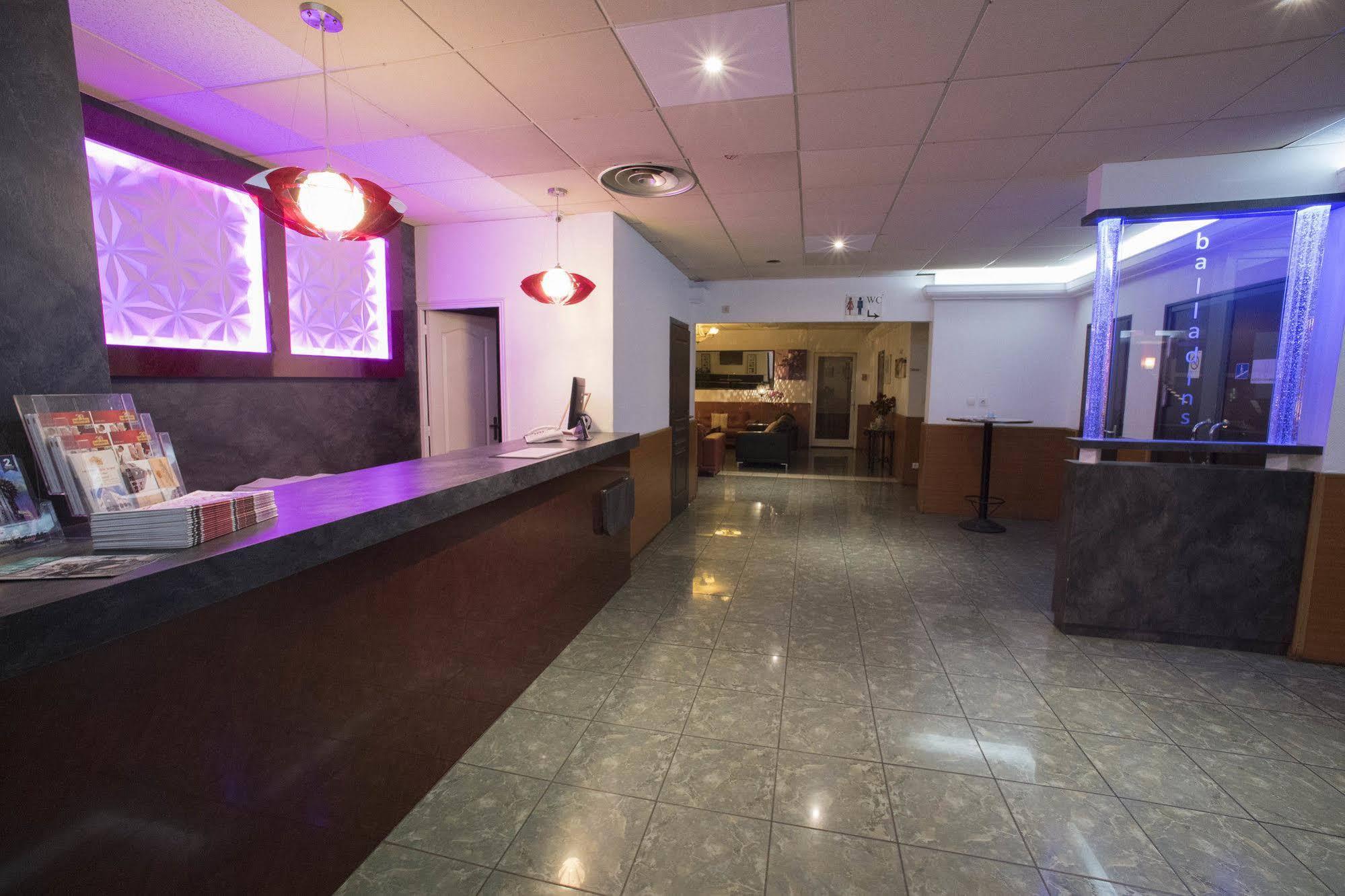 Hotel Restaurant Kyriad Direct Dijon Nord - Zenith - Toison D'Or Εξωτερικό φωτογραφία