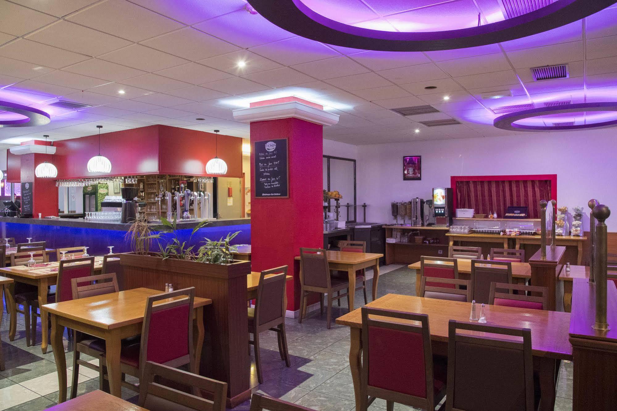 Hotel Restaurant Kyriad Direct Dijon Nord - Zenith - Toison D'Or Εξωτερικό φωτογραφία