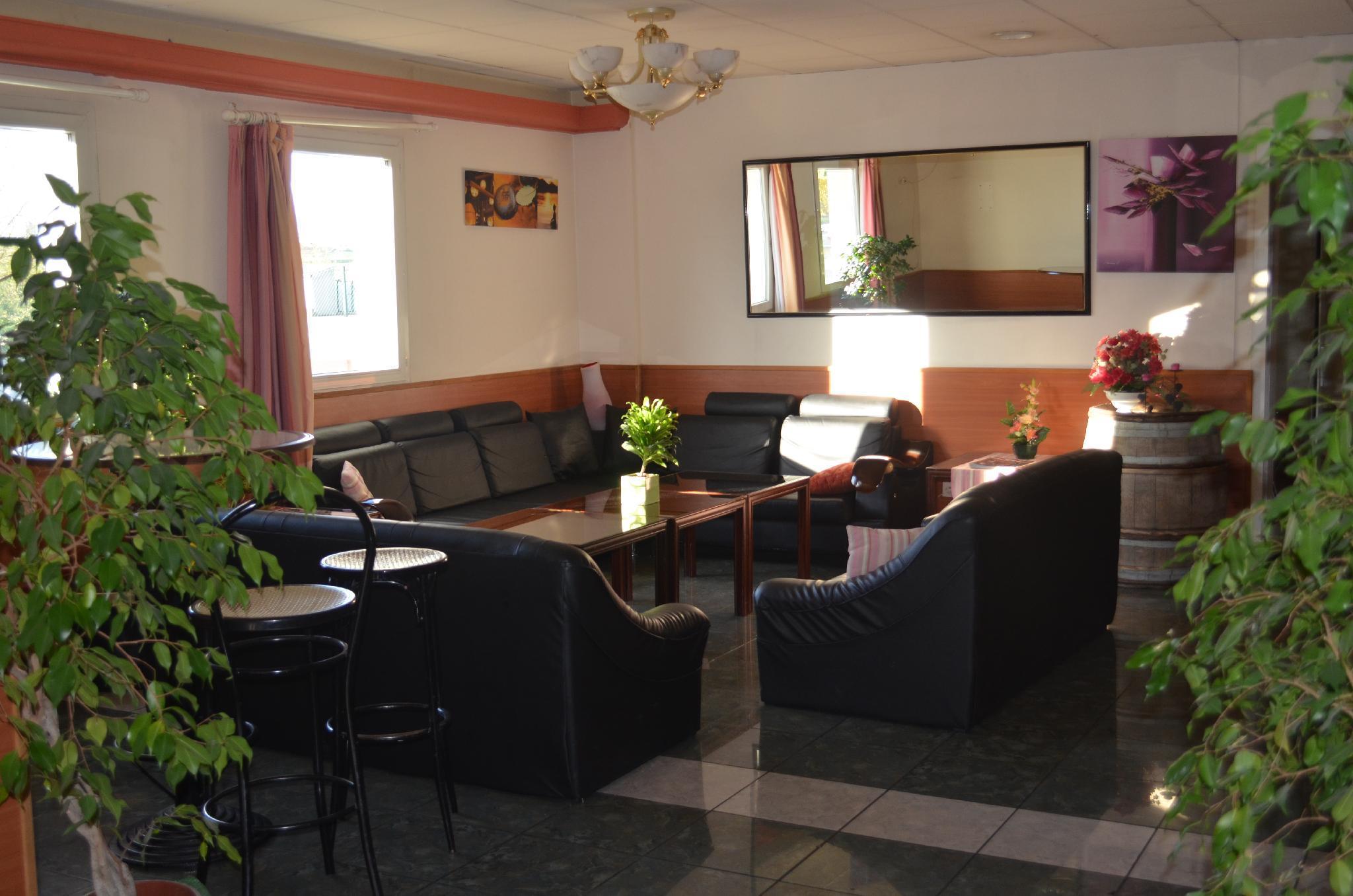 Hotel Restaurant Kyriad Direct Dijon Nord - Zenith - Toison D'Or Εξωτερικό φωτογραφία