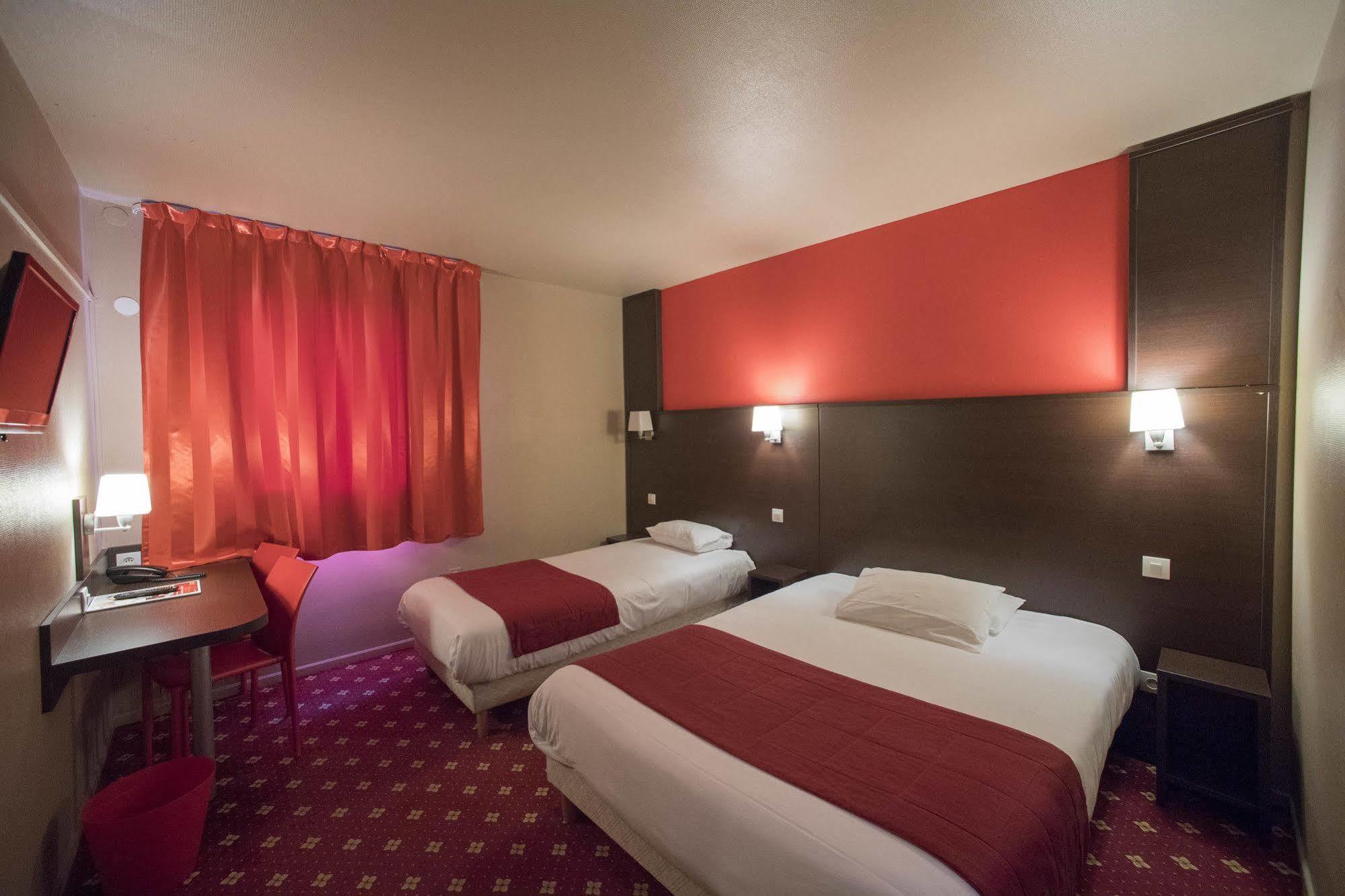 Hotel Restaurant Kyriad Direct Dijon Nord - Zenith - Toison D'Or Εξωτερικό φωτογραφία