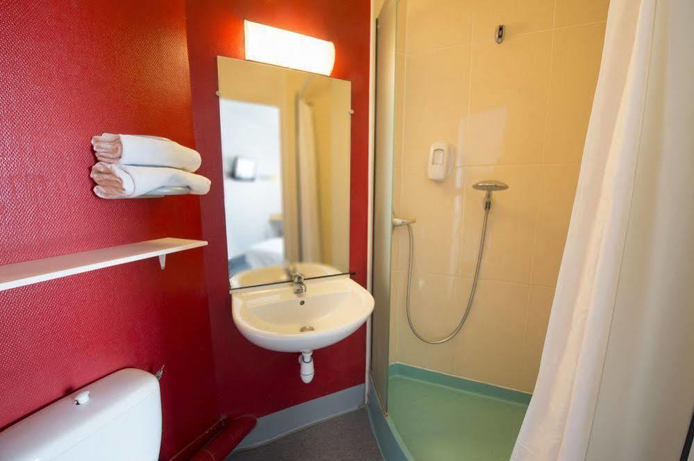 Hotel Restaurant Kyriad Direct Dijon Nord - Zenith - Toison D'Or Εξωτερικό φωτογραφία